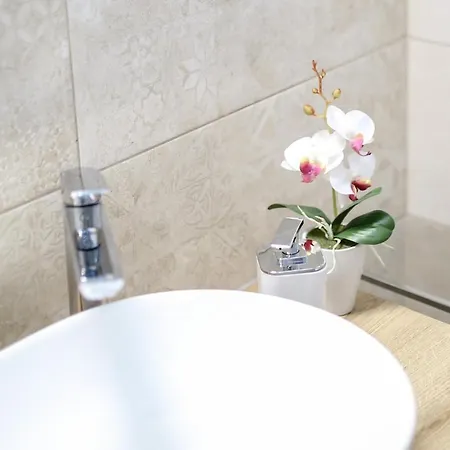 Lodge Country - Con Piscina 10 Posti - Salento
