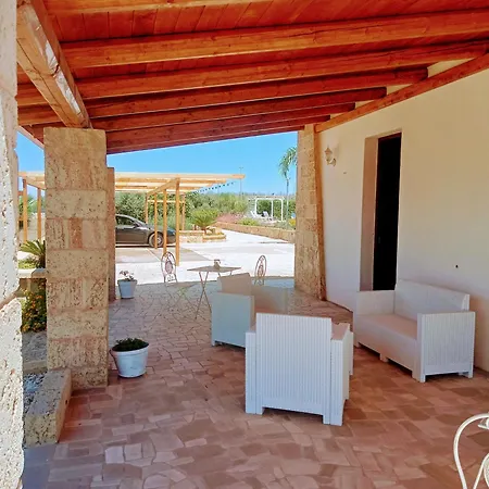 Lodge Country - Con Piscina 10 Posti - Salento